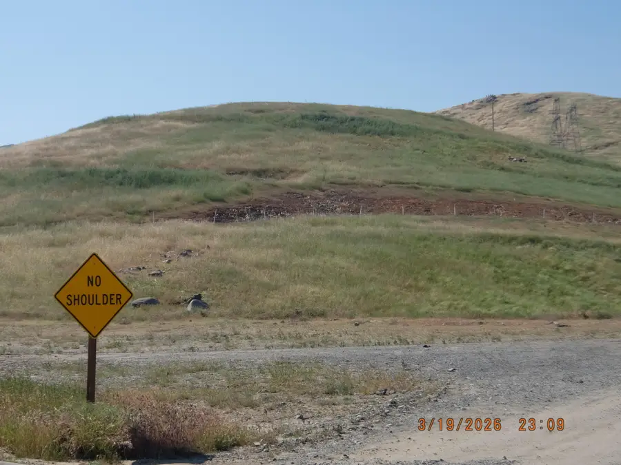 28800 Worth Drive, Porterville, CA 93257 - #2