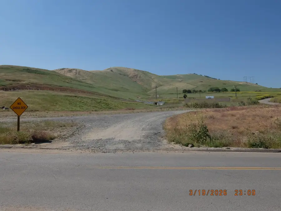 28800 Worth Drive, Porterville, CA 93257 - #3