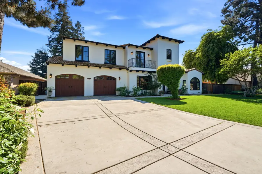 3939 W Robinwood Court W, Visalia, CA 93291 - #3