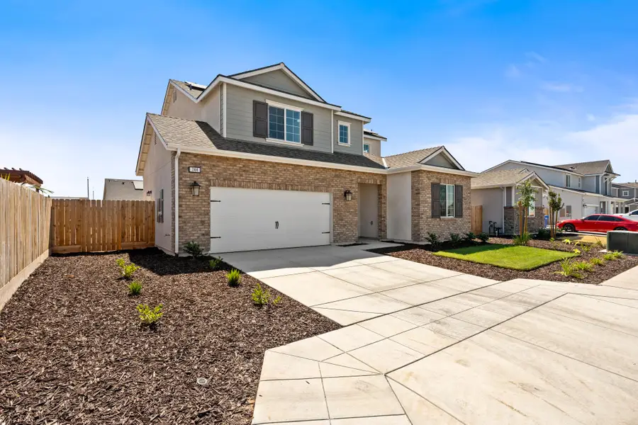 744 S Apple Street, Dinuba, CA 93618 - #3
