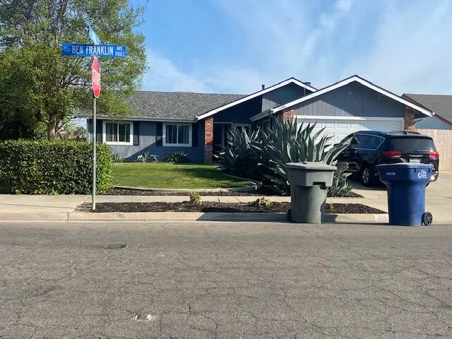 1150 E Ben Franklin Avenue E, Tulare, CA 93274 - #1