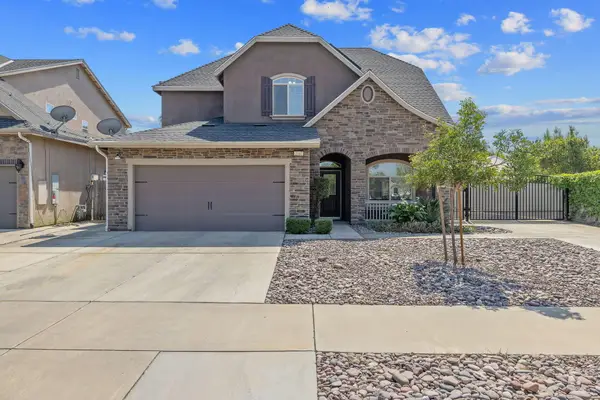 2347 W Babcock Avenue, Visalia, CA 93291