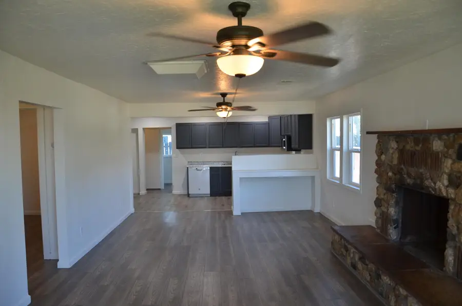 237 Smith Avenue, Lemoore, CA 93245 - #3