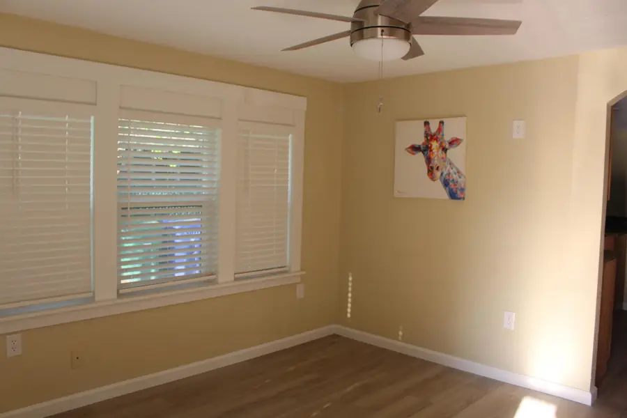 307 N Orange Avenue, Exeter, CA 93221 - #3