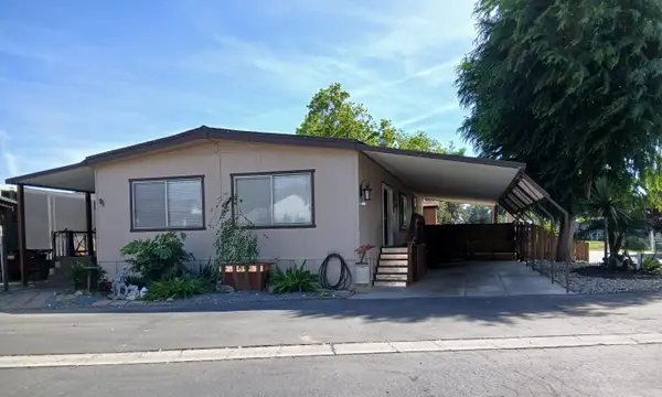 2400 W Midvalley Avenue #Q1, Visalia, CA 93277