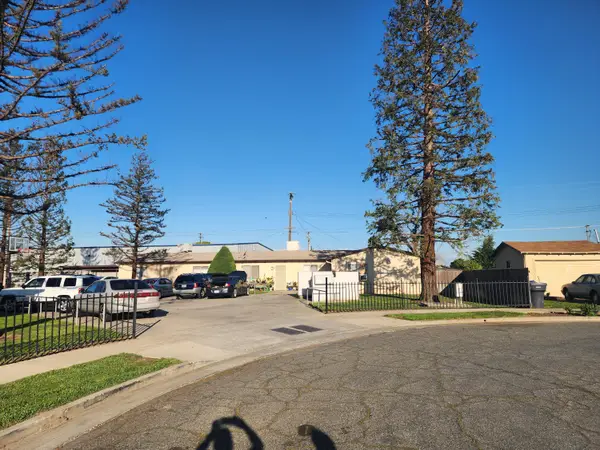 240 W Vetter Drive, Tulare, CA 93274