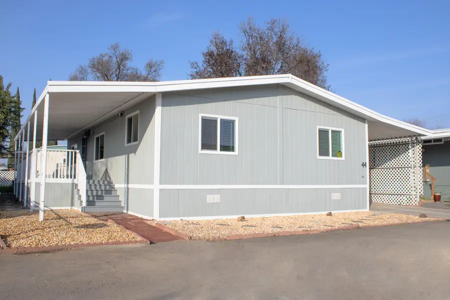 415 N Akers Street, Visalia, CA 93291 - #3