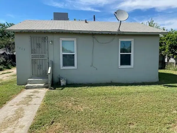 1222 E Terra Bella Avenue, Pixley, CA 93256