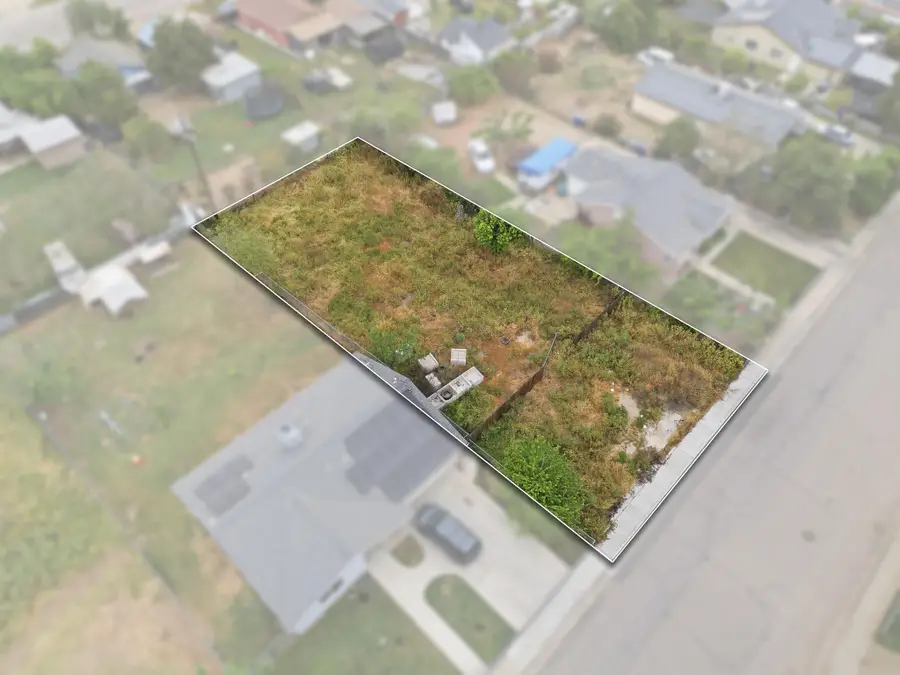 615 S Shasta Avenue, Farmersville, CA 93223 - #2