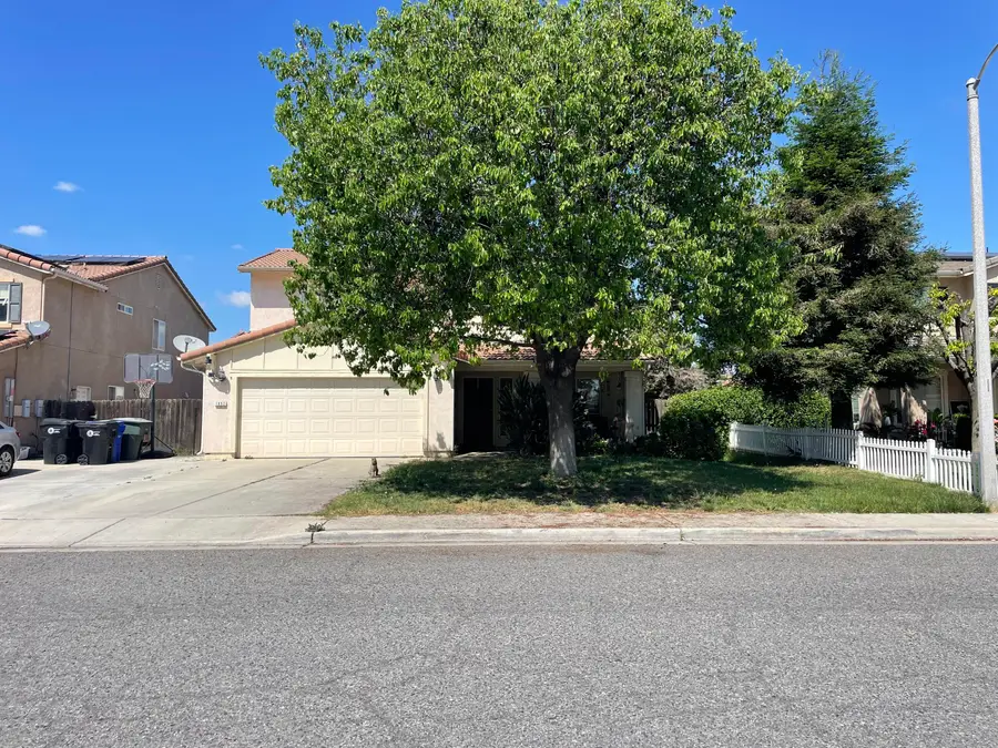 1852 Santa Maria Avenue, Porterville, CA 93257 - #2