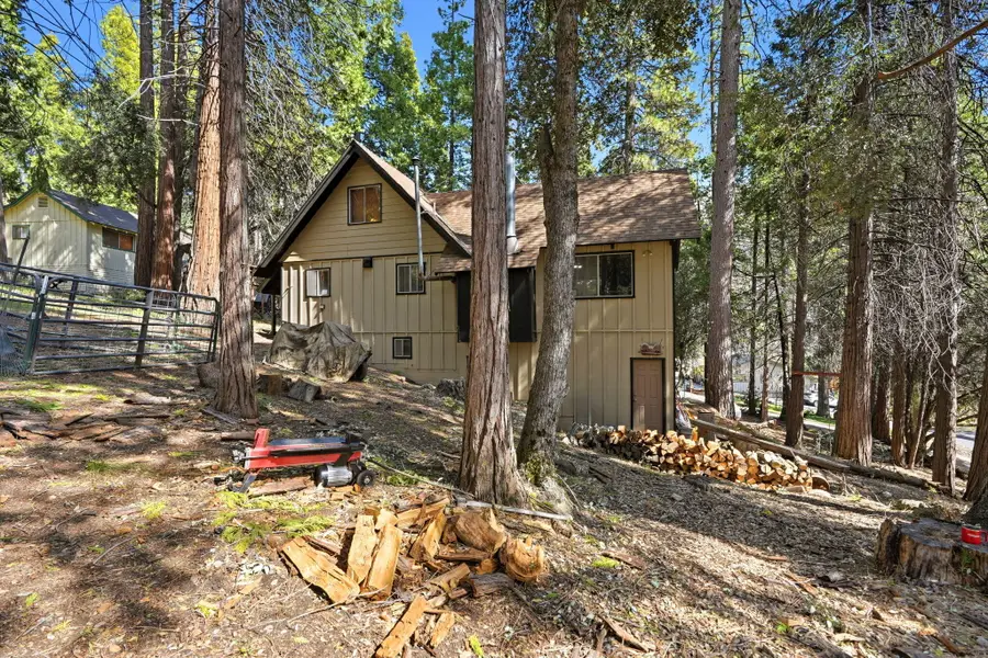 1833 James Drive, Springville, CA 93265 - #3