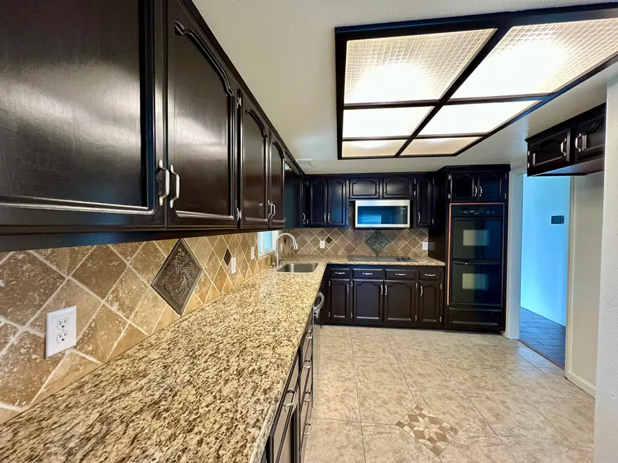 3030 W Orchard Avenue, Visalia, CA 93277 - #3