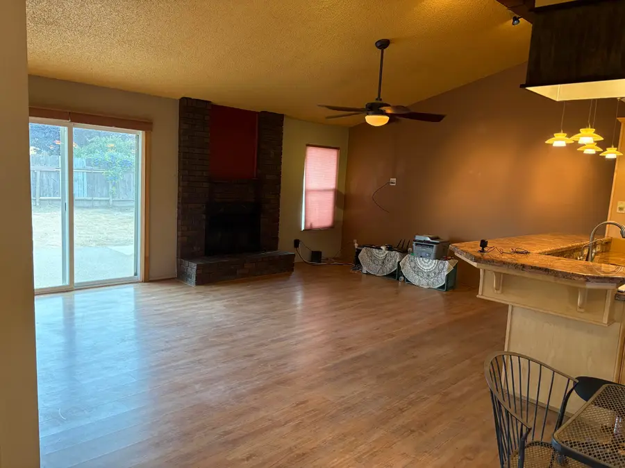 808 Vine Street, Exeter, CA 93221 - #3