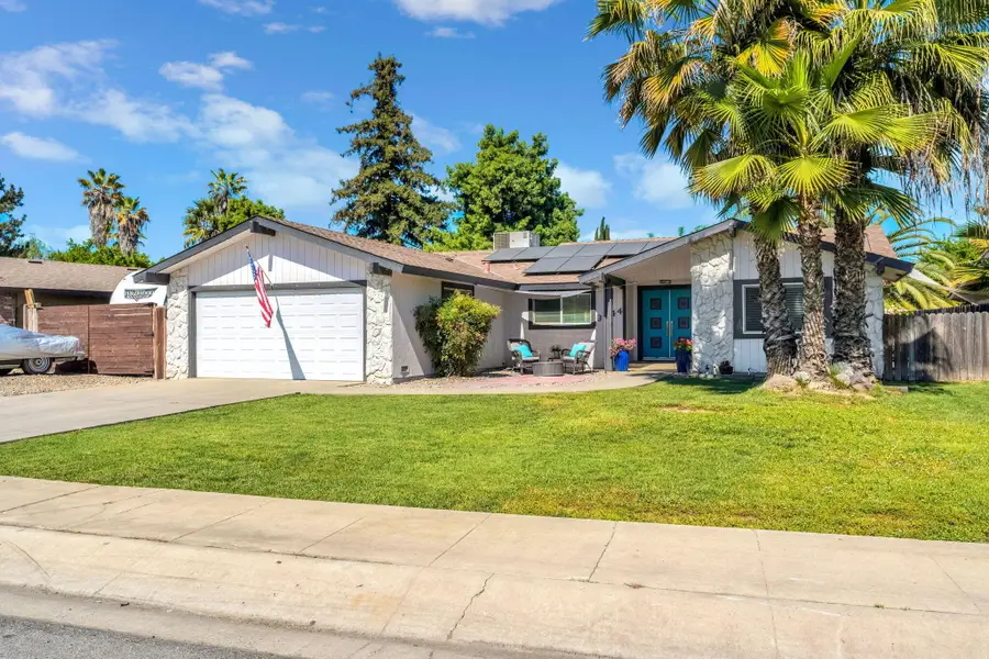 3444 W Coppola Avenue, Visalia, CA 93277 - #2