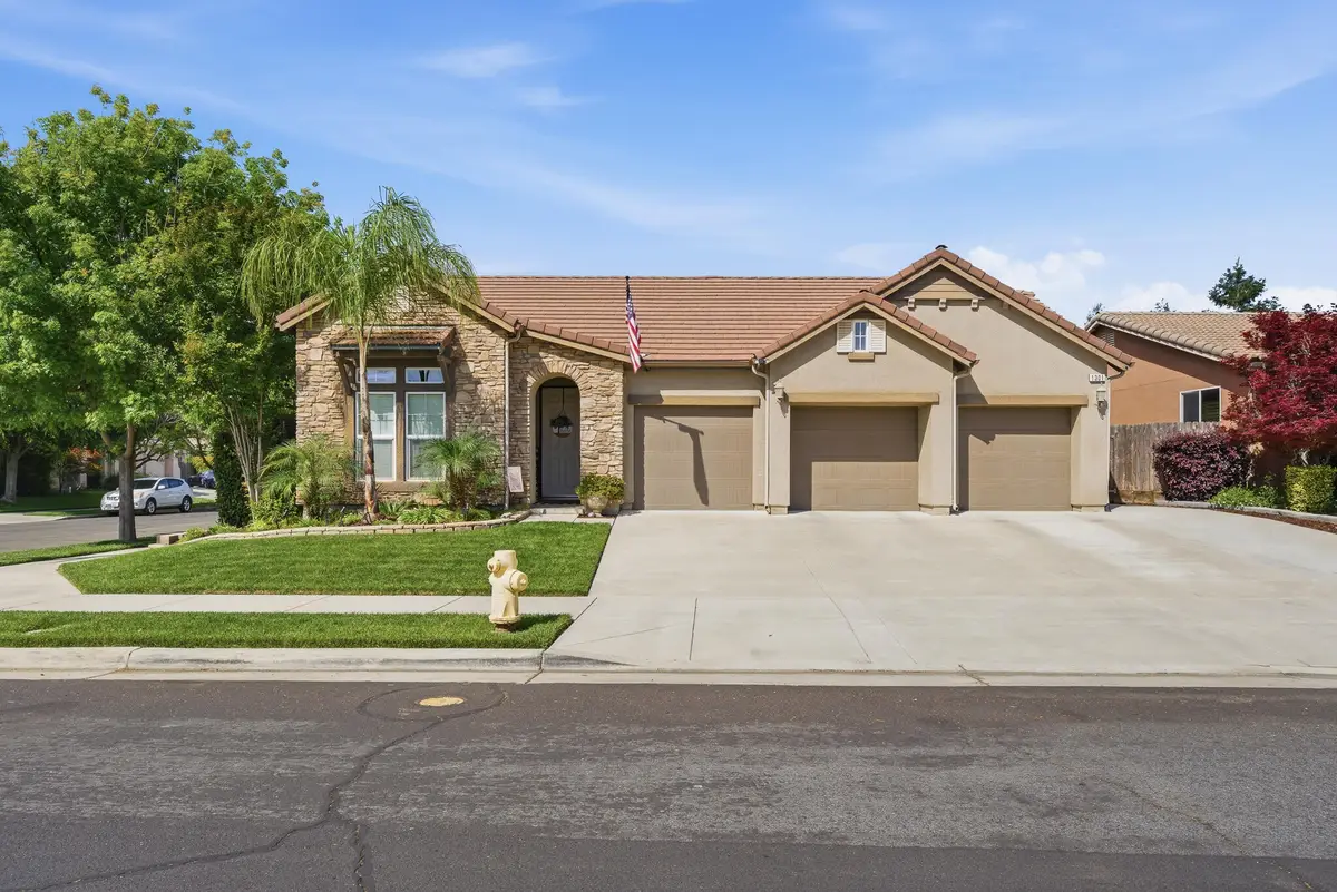 1301 N University Court, Visalia, CA 93291 - #1