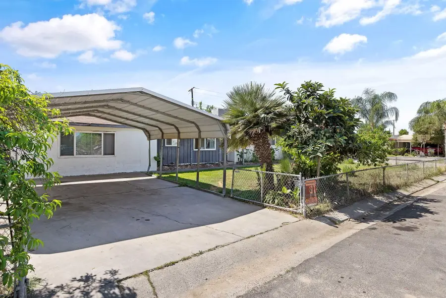 1117 W Wren Avenue, Visalia, CA 93291 - #3