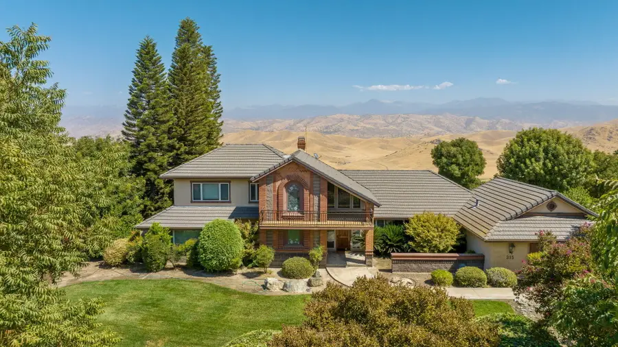 315 Valley View Drive, Exeter, CA 93221 - #2