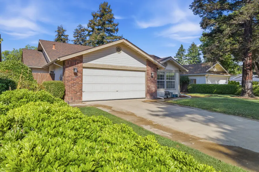 1301 S Atwood Court, Visalia, CA 93277 - #3