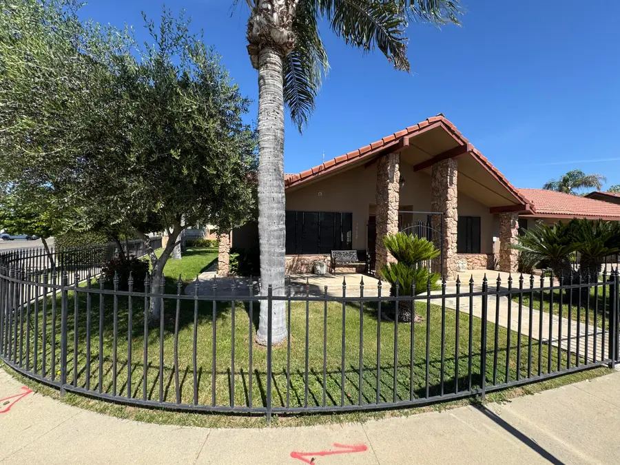 1502 S Lydia Drive, Tulare, CA 93274 - #2