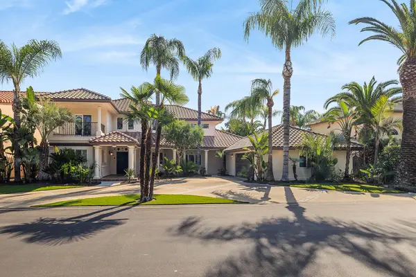 1700 N Roeben Drive, Visalia, CA 93291