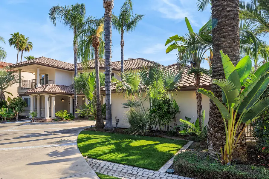 1700 N Roeben Drive, Visalia, CA 93291 - #2