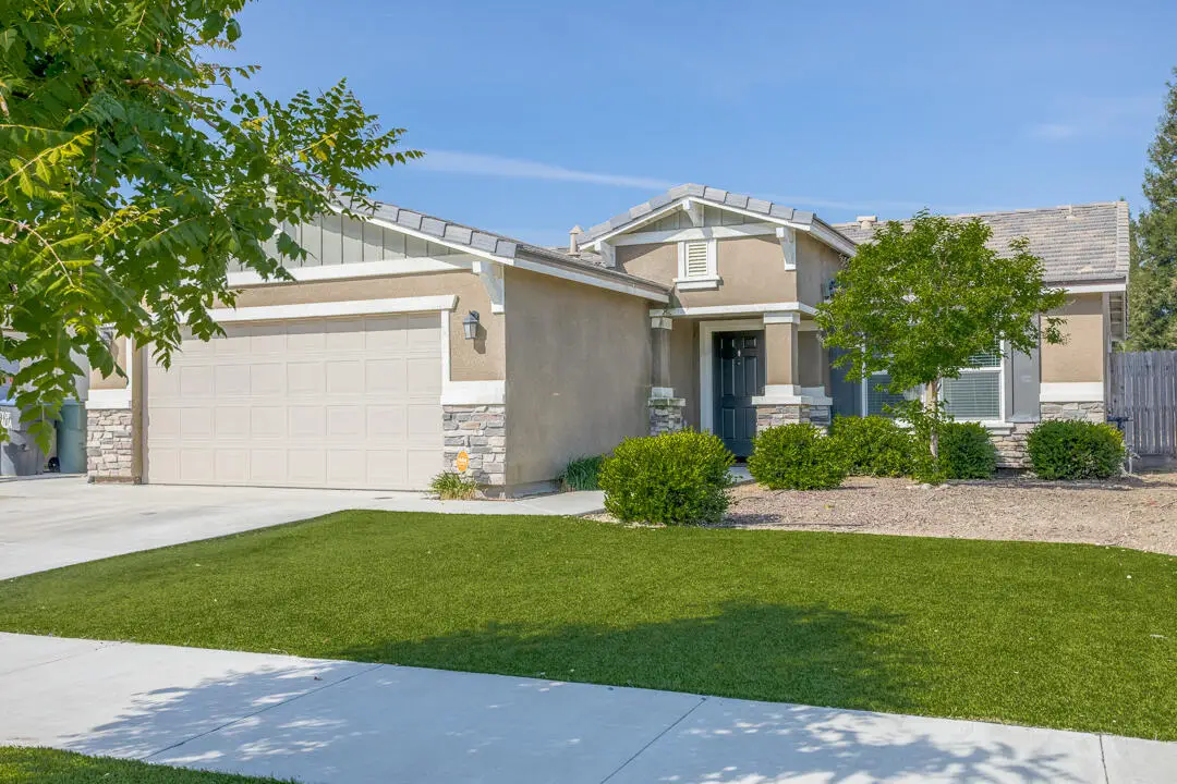 1643 N Grand Court, Visalia, CA 93292 - #1