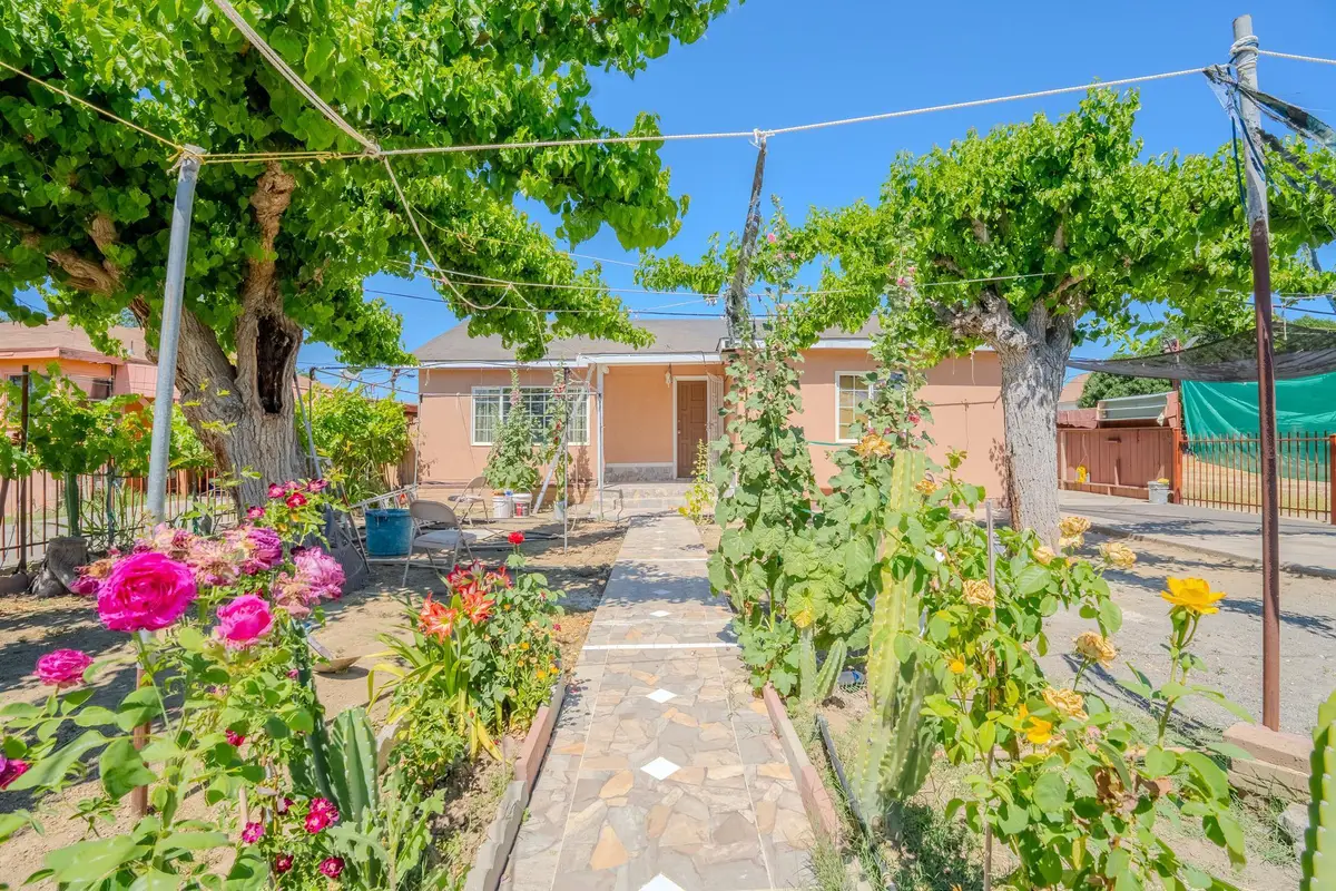 513 E Tulare Street, Avenal, CA 93204 - #1