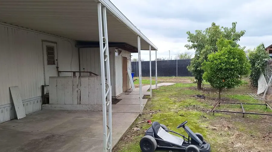 141 N Waukesha Street, Porterville, CA 93257 - #3