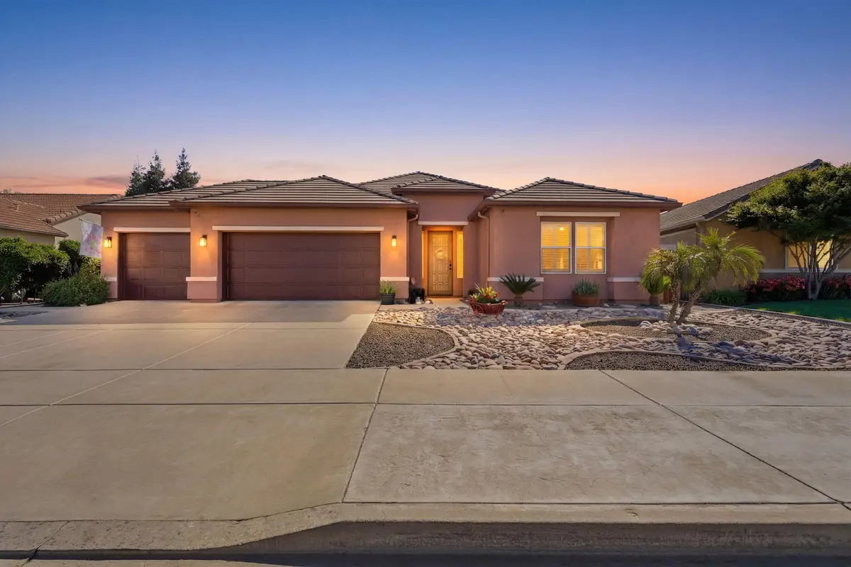 1998 Albarino Street, Tulare, CA 93274 - #1