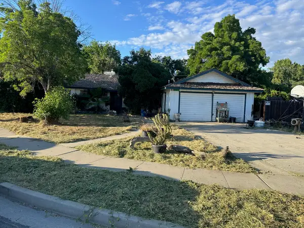 854 Laurence Court, Hanford, CA 93230