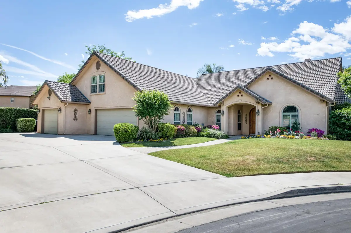 4907 W Lakewood Court, Visalia, CA 93291 - #1