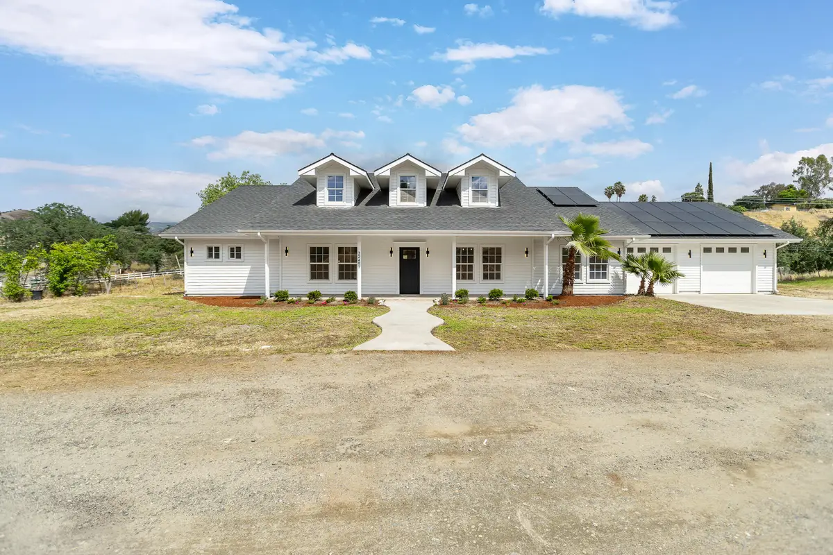 32491 Pleasant Oak Drive, Springville, CA 93265 - #1