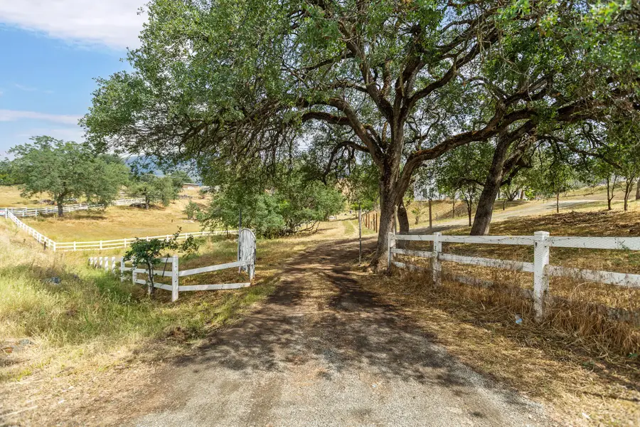 32491 Pleasant Oak Drive, Springville, CA 93265 - #3