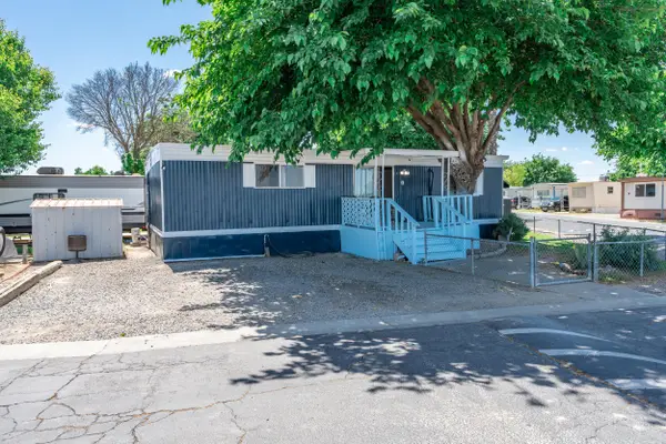 12846 W Lacey Boulevard #Spc. 33, Hanford, CA 93230