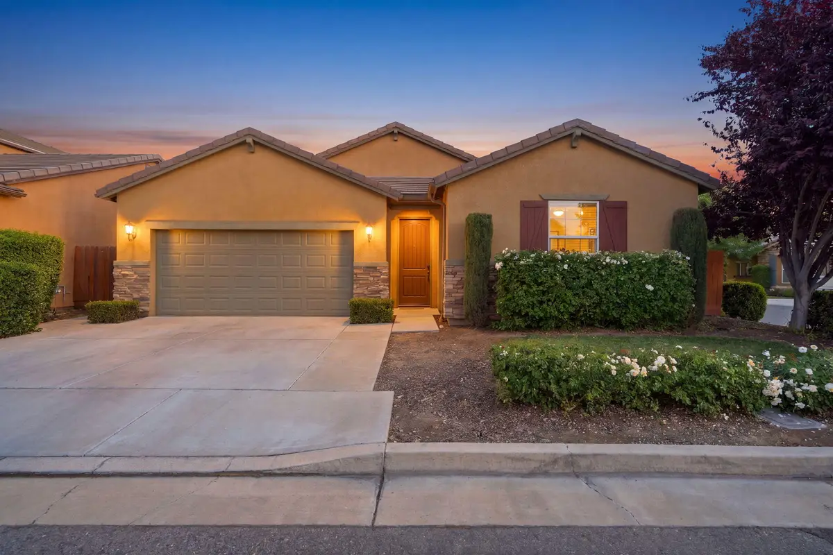 3026 Winslow Street, Visalia, CA 93291 - #1