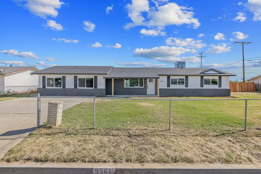 9561 Garden Drive, Hanford, CA 93230 - #2