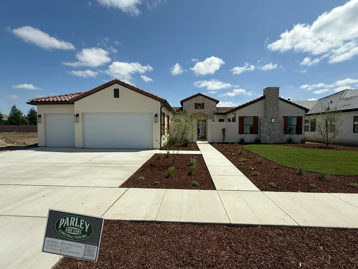 2624 N Leila Street, Visalia, CA 93291 - #1