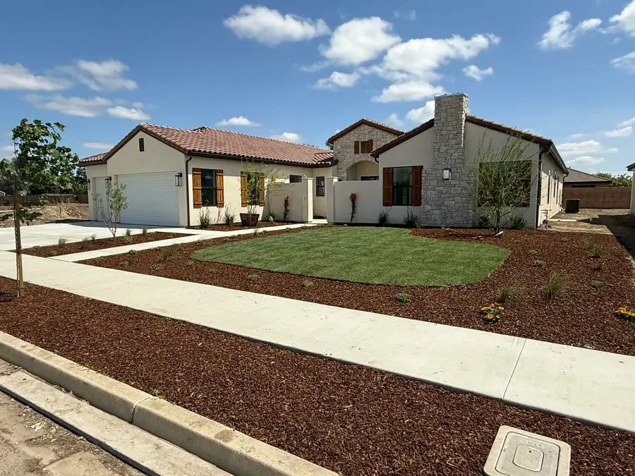 2624 N Leila Street, Visalia, CA 93291 - #3