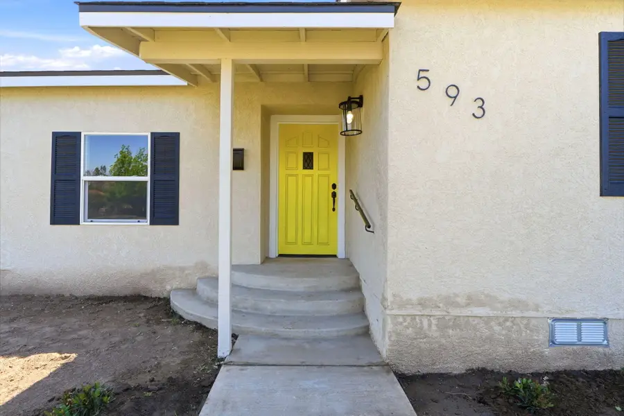 593 N 3rd Street, Porterville, CA 93257 - #2