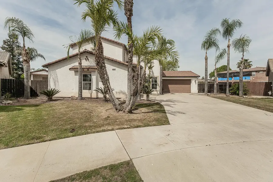 1377 Fenmore Avenue, Sanger, CA 93657 - #2