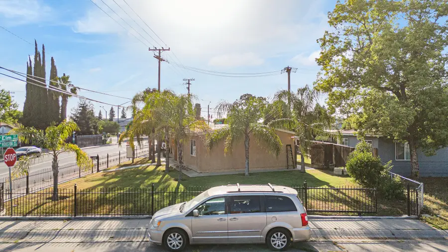 2014 W Houston Avenue, Visalia, CA 93291 - #3