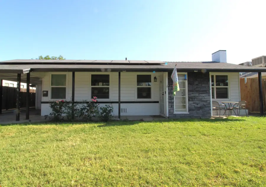 915 E Noble Avenue, Visalia, CA 93292 - #3