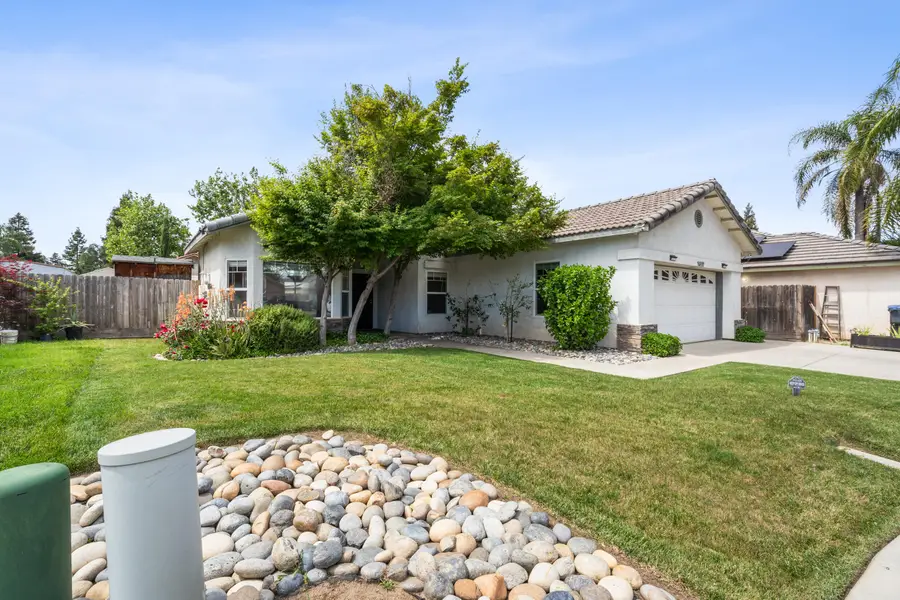 1607 N Sol Court, Visalia, CA 93292 - #3