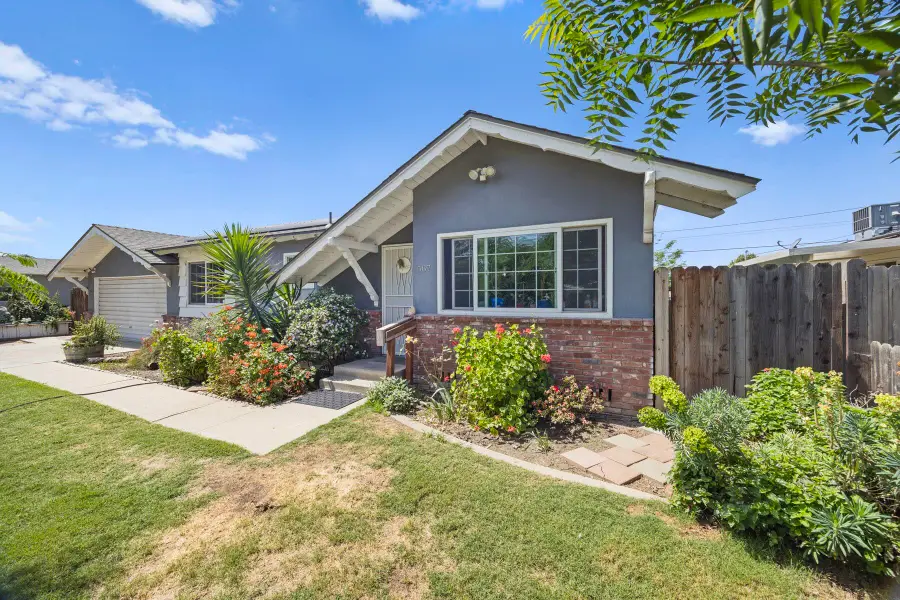 587 N West, Tulare, CA 93274 - #3