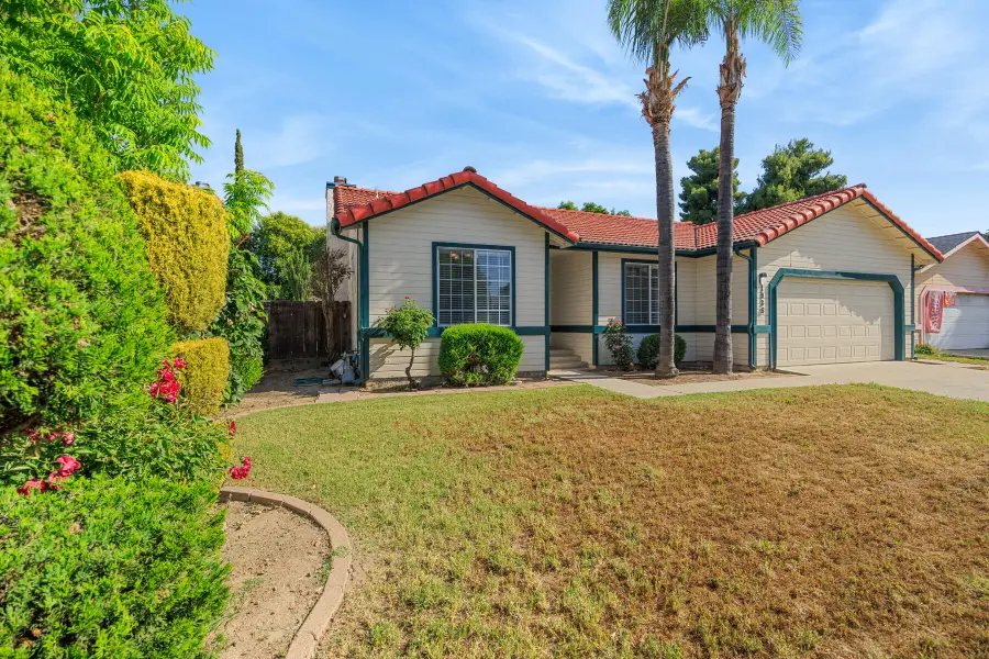 1936 E Roosevelt Court, Visalia, CA 93292 - #2