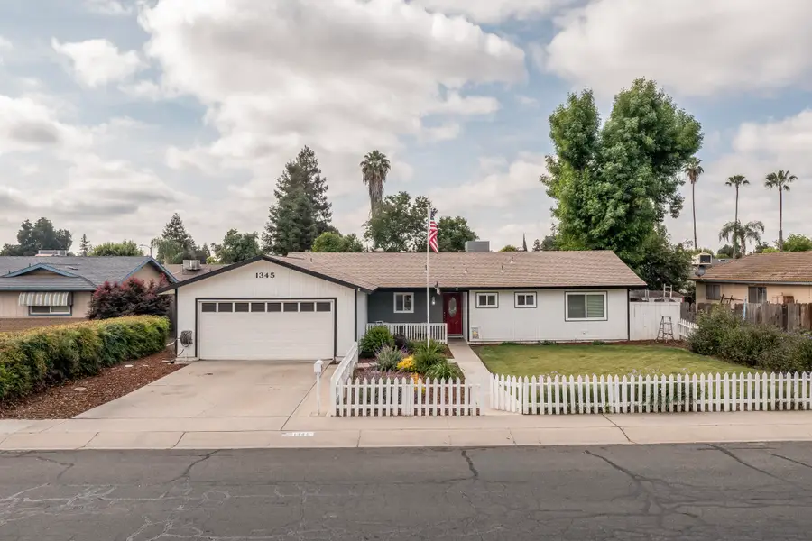 1345 W Evans Avenue, Visalia, CA 93277 - #2