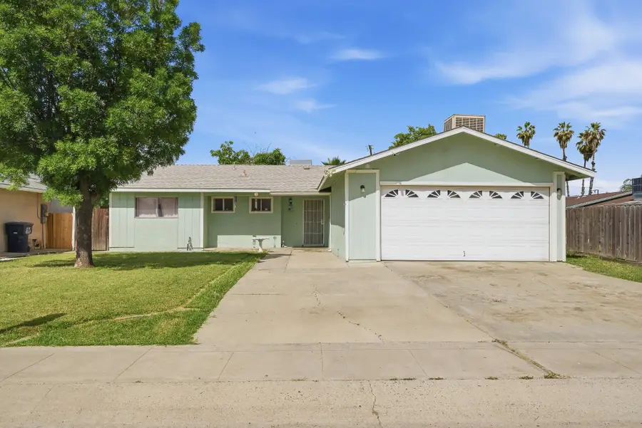 2621 S Bollinger Street, Visalia, CA 93277 - #2