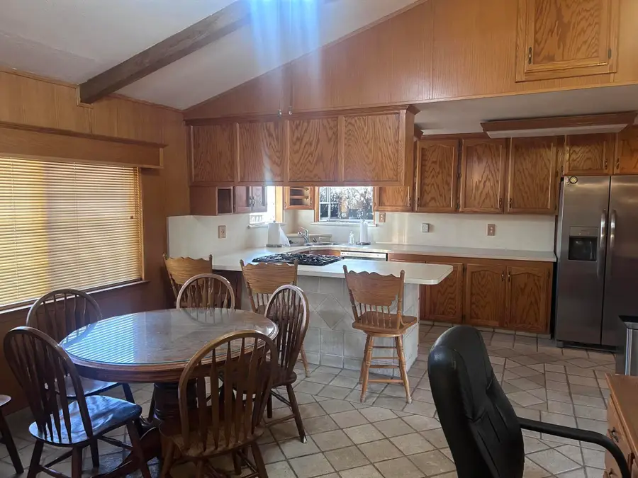 506 W Westfield Avenue, Porterville, CA 93257 - #3