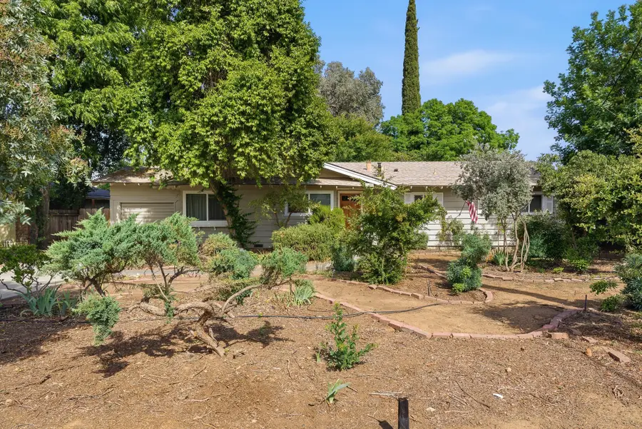 628 N G Street, Porterville, CA 93257 - #2