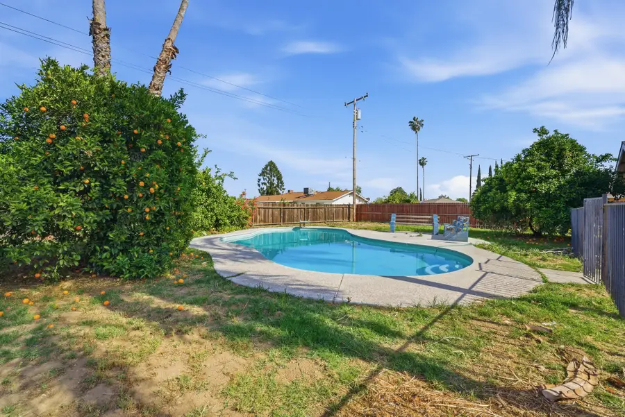 1550 Lowery Street, Porterville, CA 93257 - #3